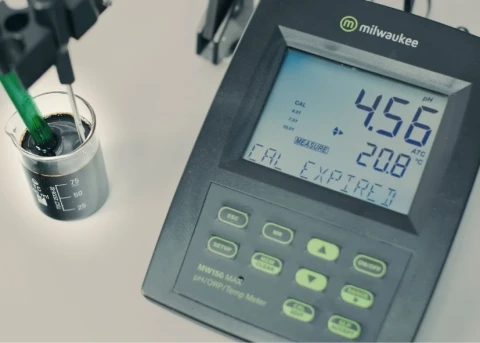 Laboratory quality control of raw materials and products